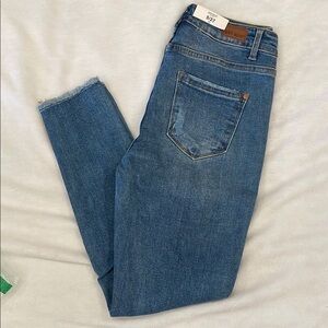 Judy Blue Women's high waist boyfriend Jeans with distressing raw edge hem